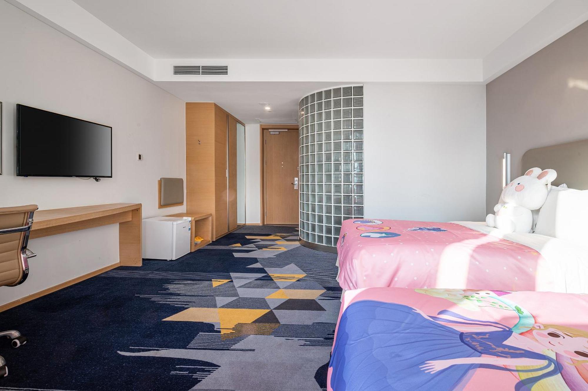 Holiday Inn Express - Qingdao West Coast By Ihg Exterior photo
