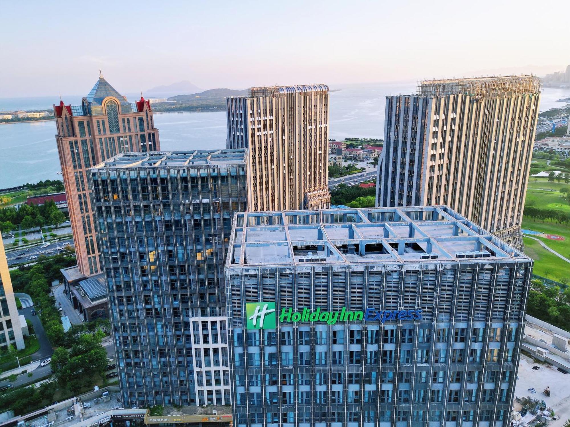 Holiday Inn Express - Qingdao West Coast By Ihg Exterior photo